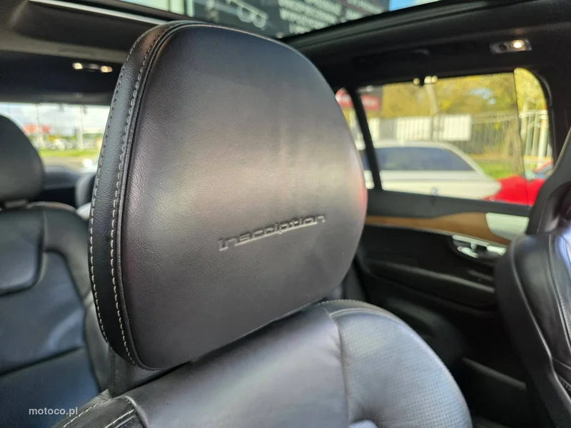 Volvo XC 90 32