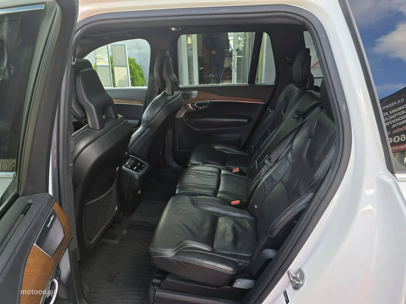 Volvo XC 90 33