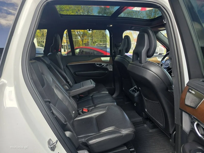 Volvo XC 90 37