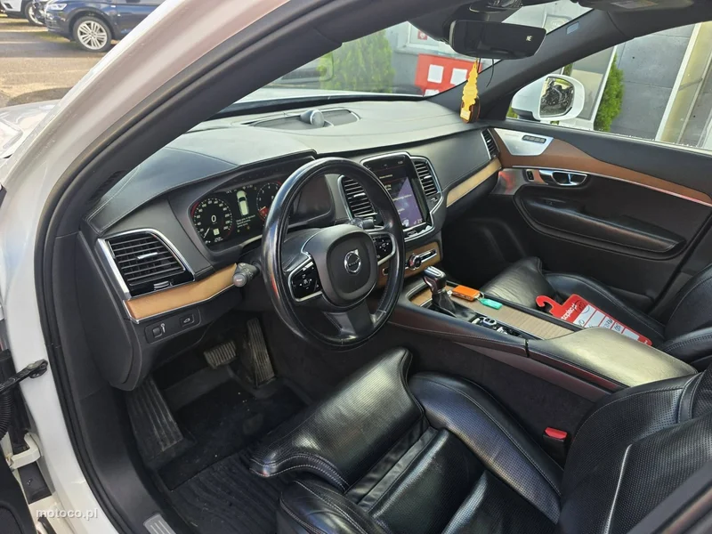 Volvo XC 90 9