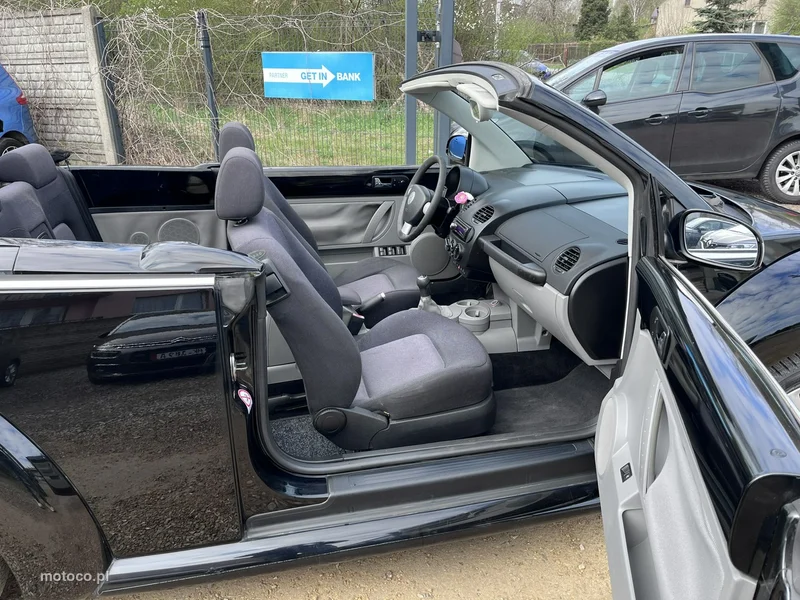 Volkswagen New Beetle 15