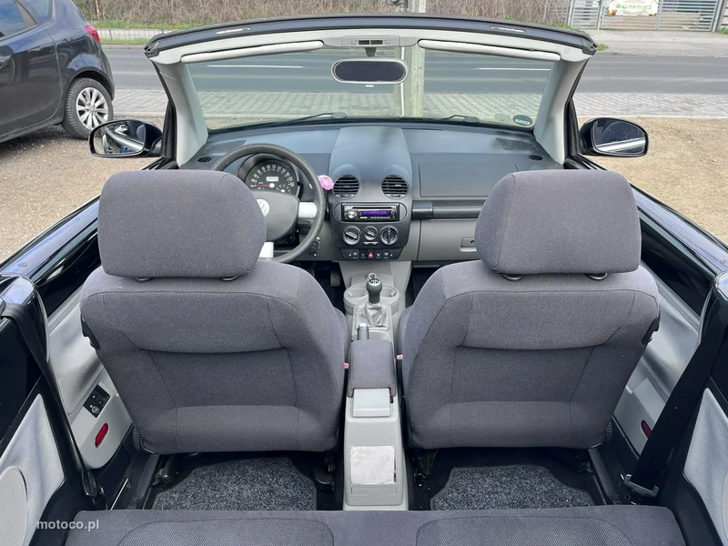 Volkswagen New Beetle 17