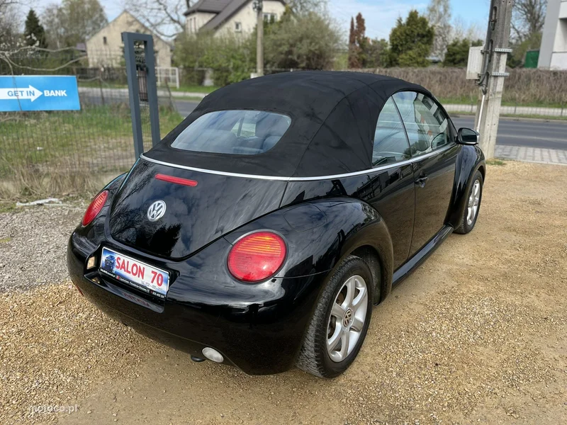 Volkswagen New Beetle 4