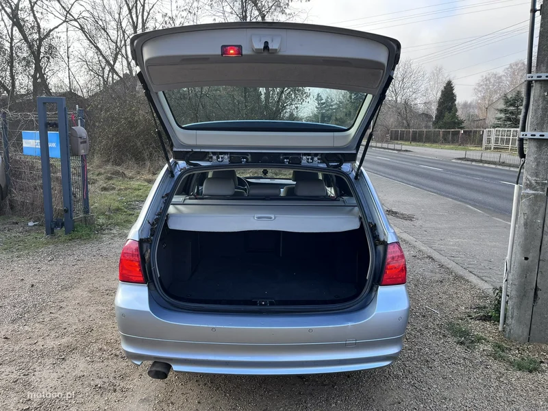 BMW Seria 3 E90 318 21