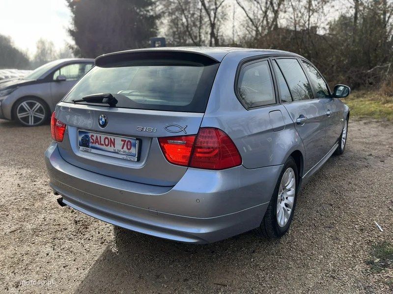BMW Seria 3 E90 318 4