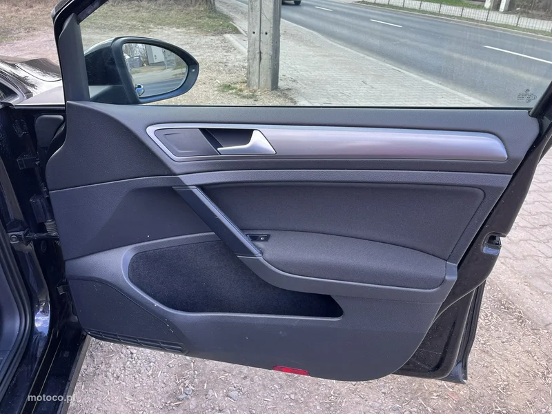 Volkswagen Golf VII 22