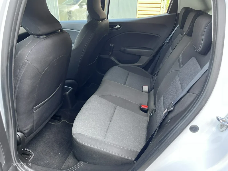 Renault Clio V 28
