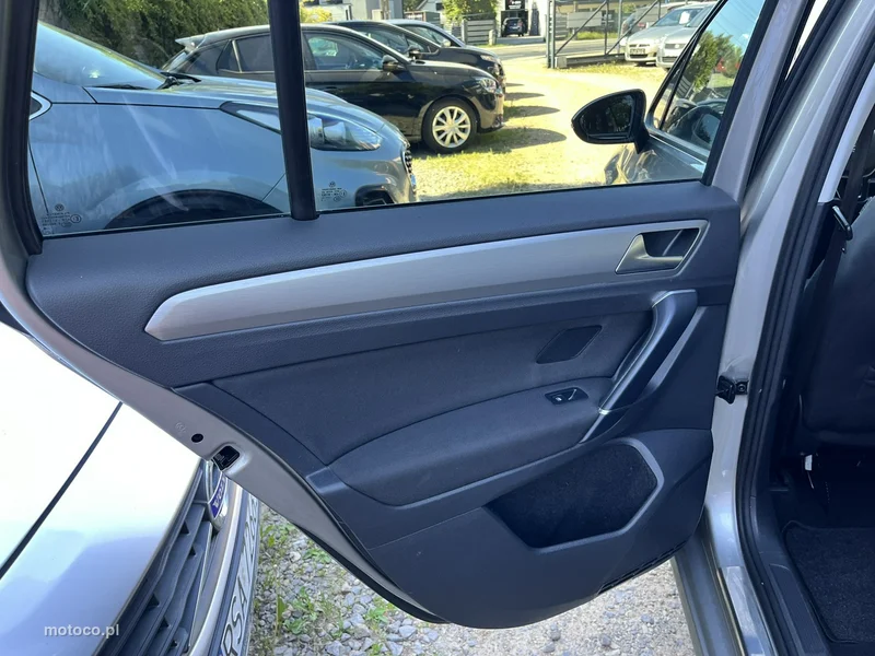 Volkswagen Golf Sportsvan VII 32
