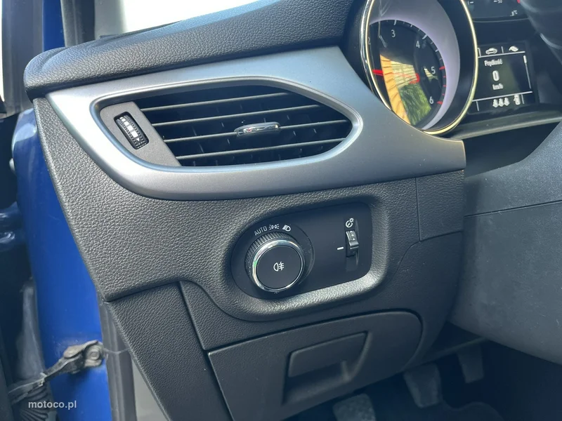 Opel Astra K 23