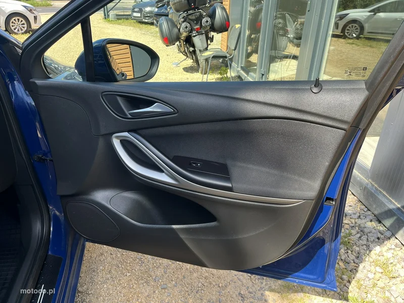 Opel Astra K 25