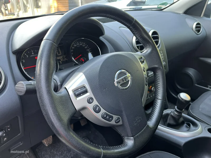 Nissan Qashqai 22