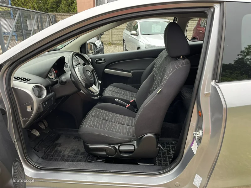 Mazda 2 15