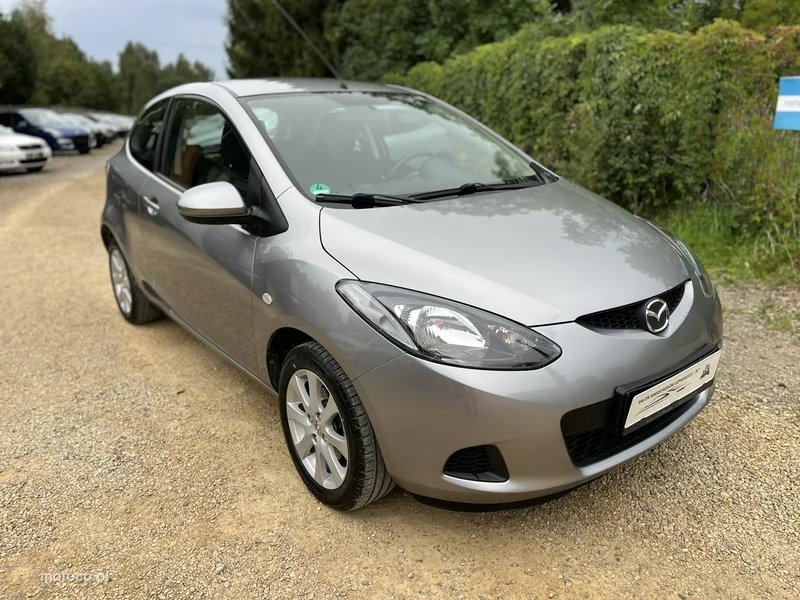 Mazda 2 3