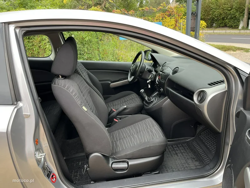 Mazda 2 22
