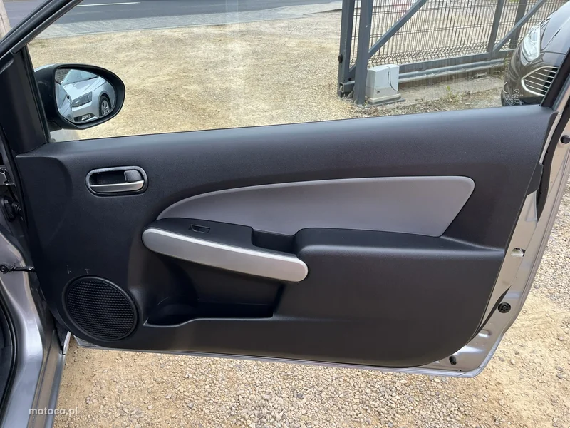 Mazda 2 23