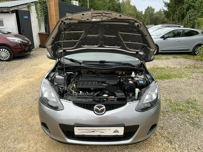Mazda 2 27