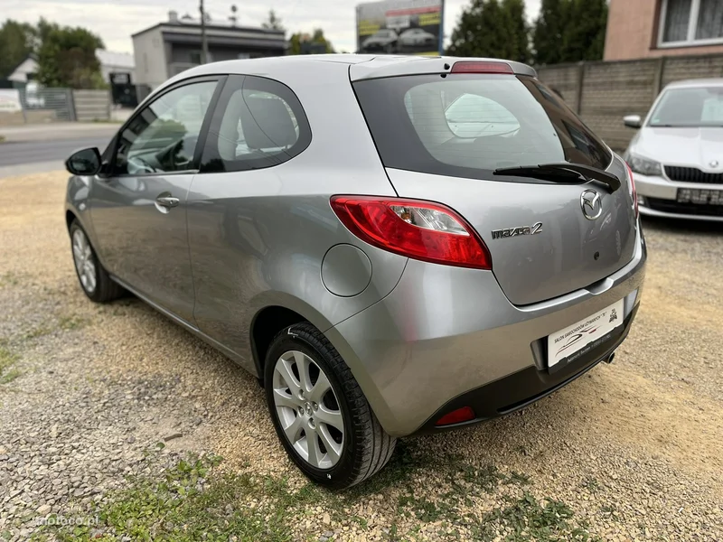 Mazda 2 6