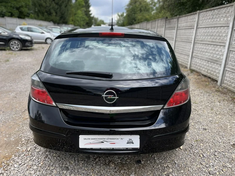Opel Astra H 8