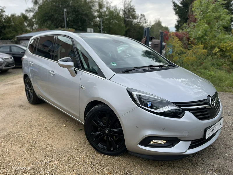 Opel Zafira C Tourer 3