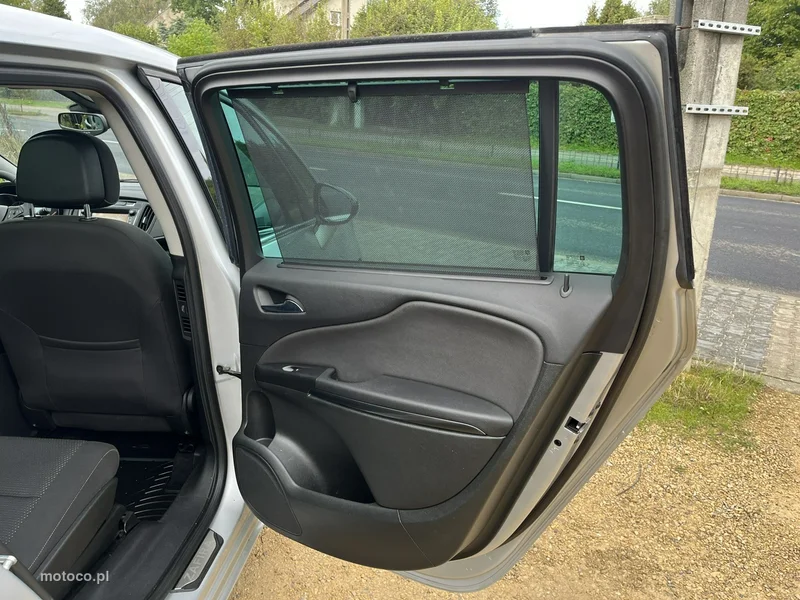 Opel Zafira C Tourer 27
