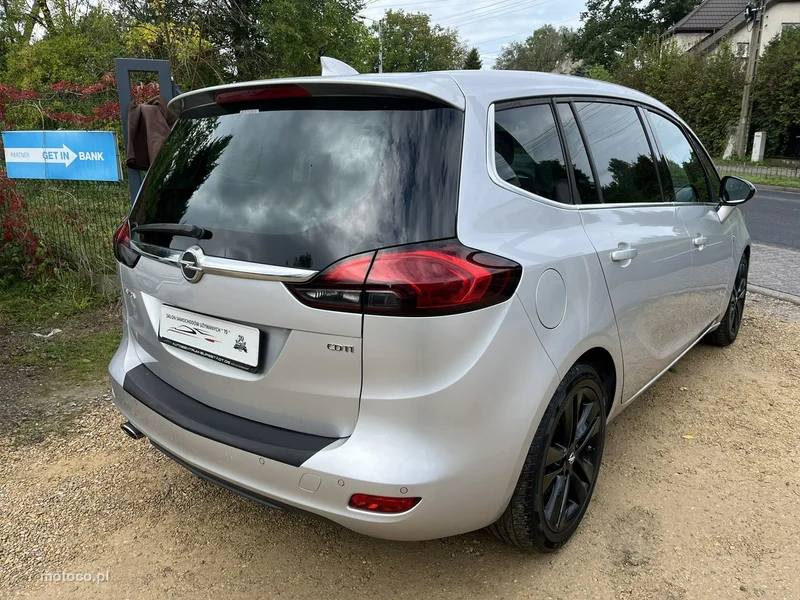 Opel Zafira C Tourer 9