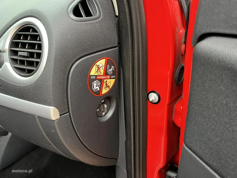 Renault Clio III 15