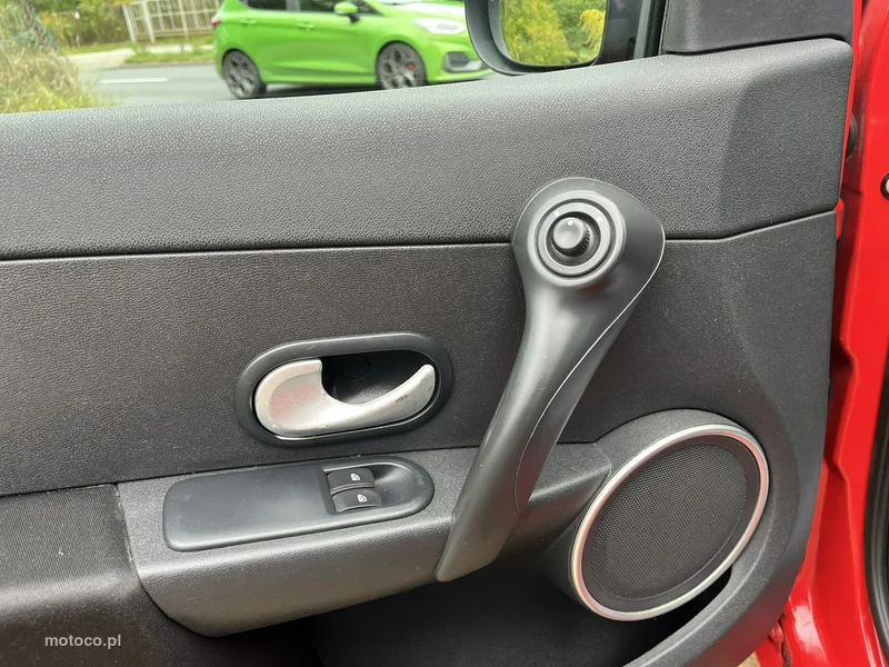 Renault Clio III 7