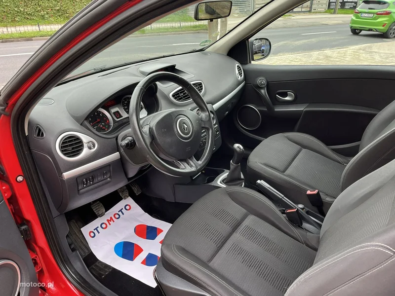Renault Clio III 8