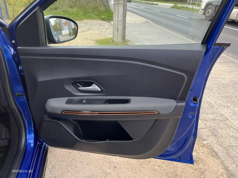 Dacia Sandero 24