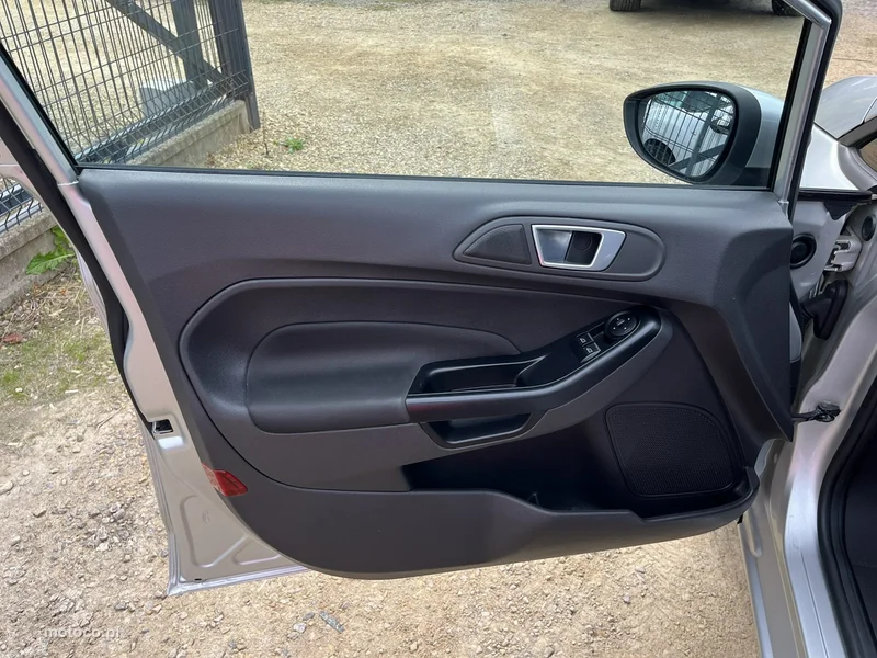 Ford Fiesta VI 13