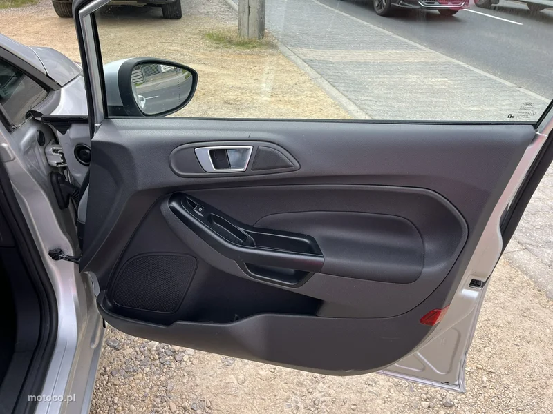 Ford Fiesta VI 17