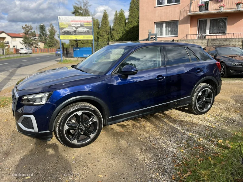 Audi Q2 12