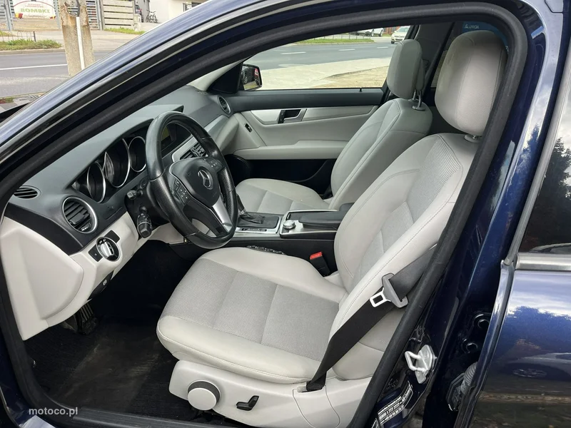 Mercedes-Benz Klasa C W204 C 220 17