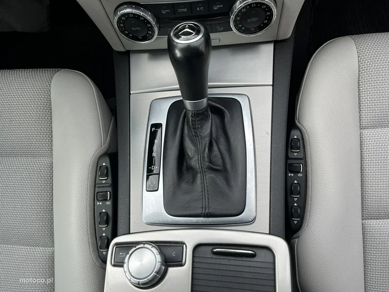 Mercedes-Benz Klasa C W204 C 220 22