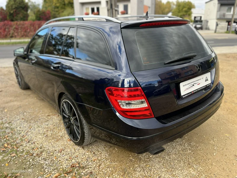 Mercedes-Benz Klasa C W204 C 220 7