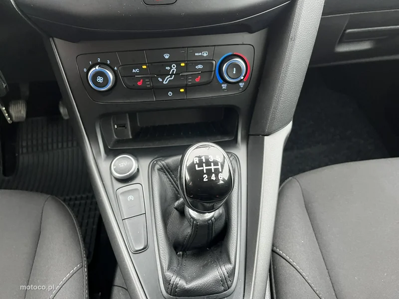 Ford Focus III 16