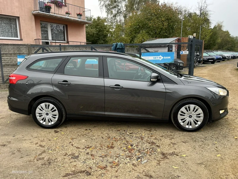 Ford Focus III 6