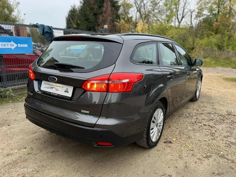 Ford Focus III 8