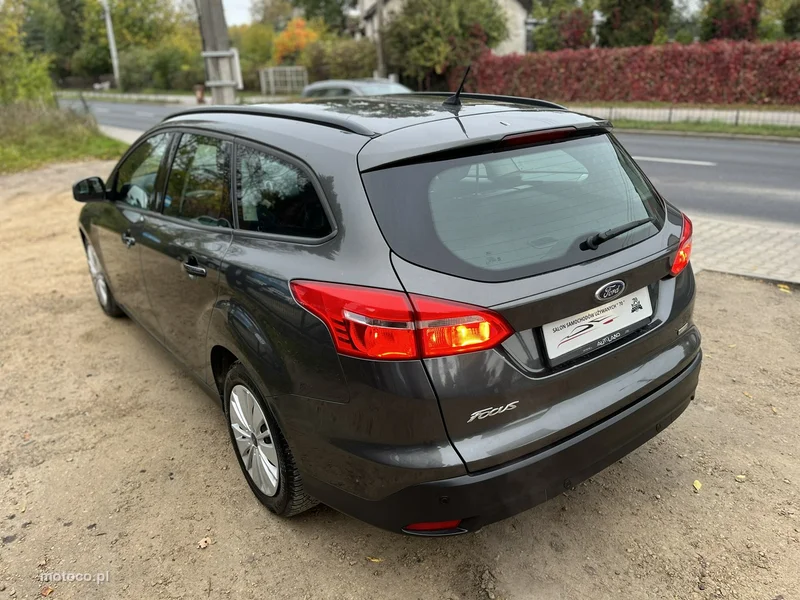 Ford Focus III 10