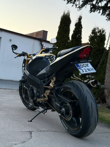 Suzuki GSX-R 4