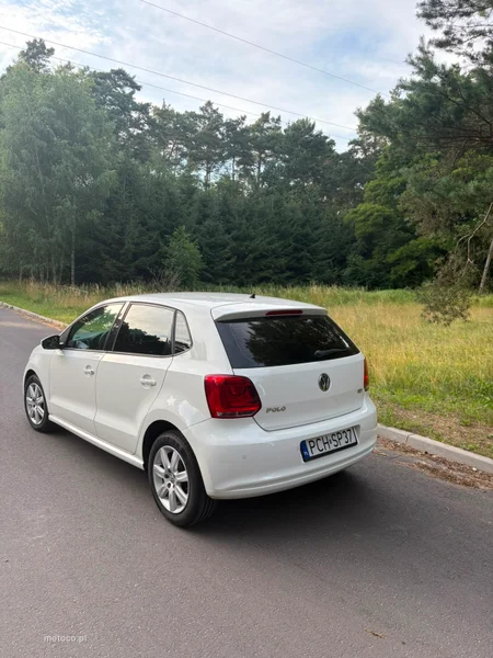 Volkswagen Polo V 6R 4