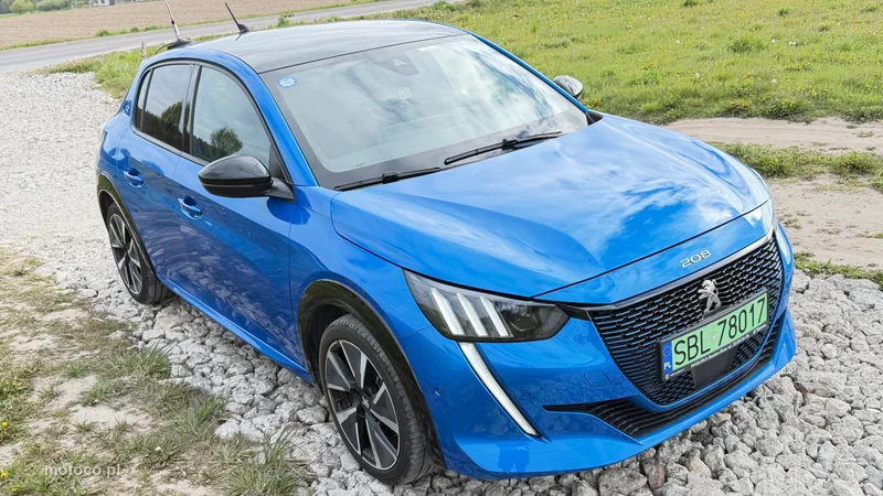 Peugeot e-208 3
