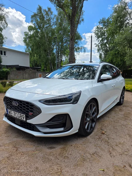 Ford Focus IV 3