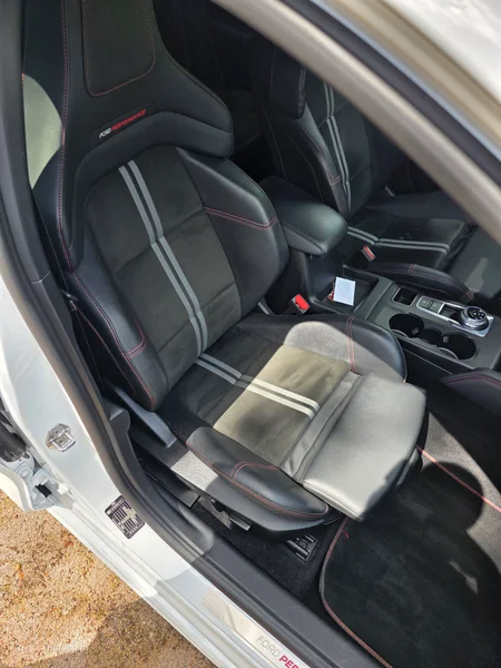 Ford Focus IV 18