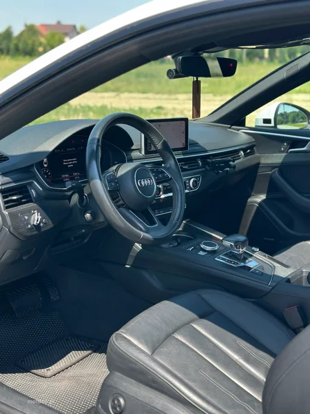 Audi A5 F5 10