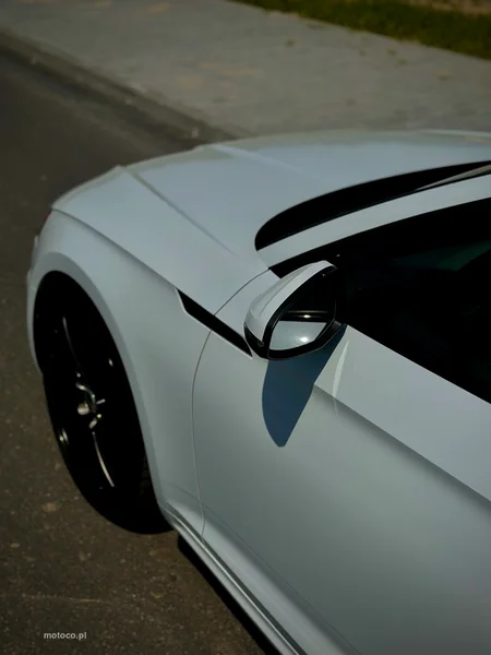 Audi A5 F5 8