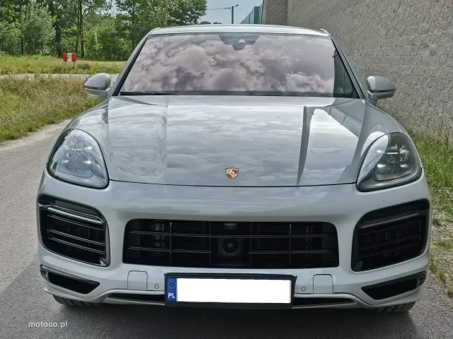 Porsche Cayenne 9YA