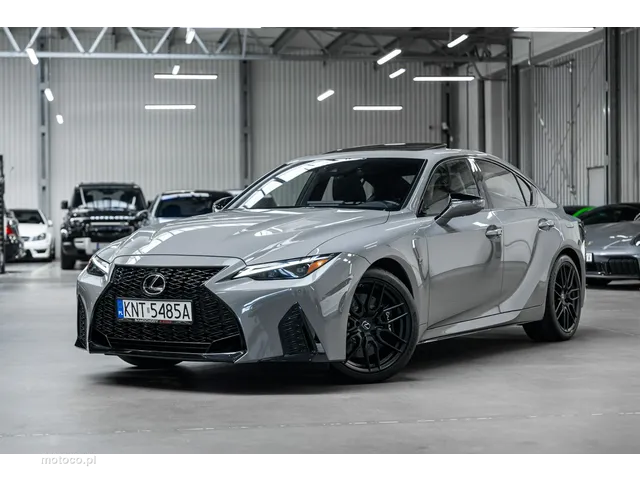 Lexus IS