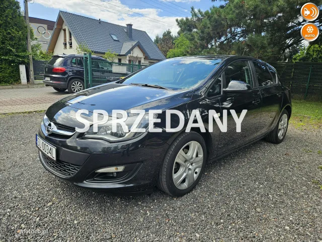Opel Astra J