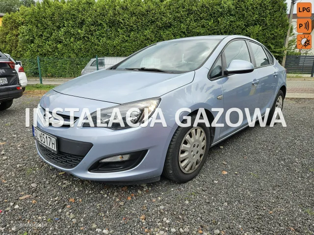 Opel Astra J